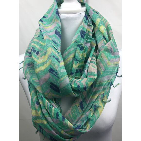 American Eagle Infinity Scarf Women Green Blue Geo 100% Cotton Fringe Boho 60x23 - Picture 1 of 11